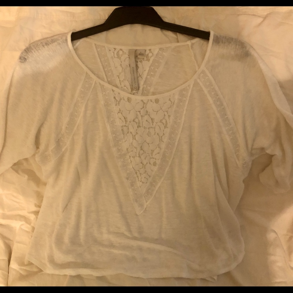 Lauren Conrad cream top w/lace